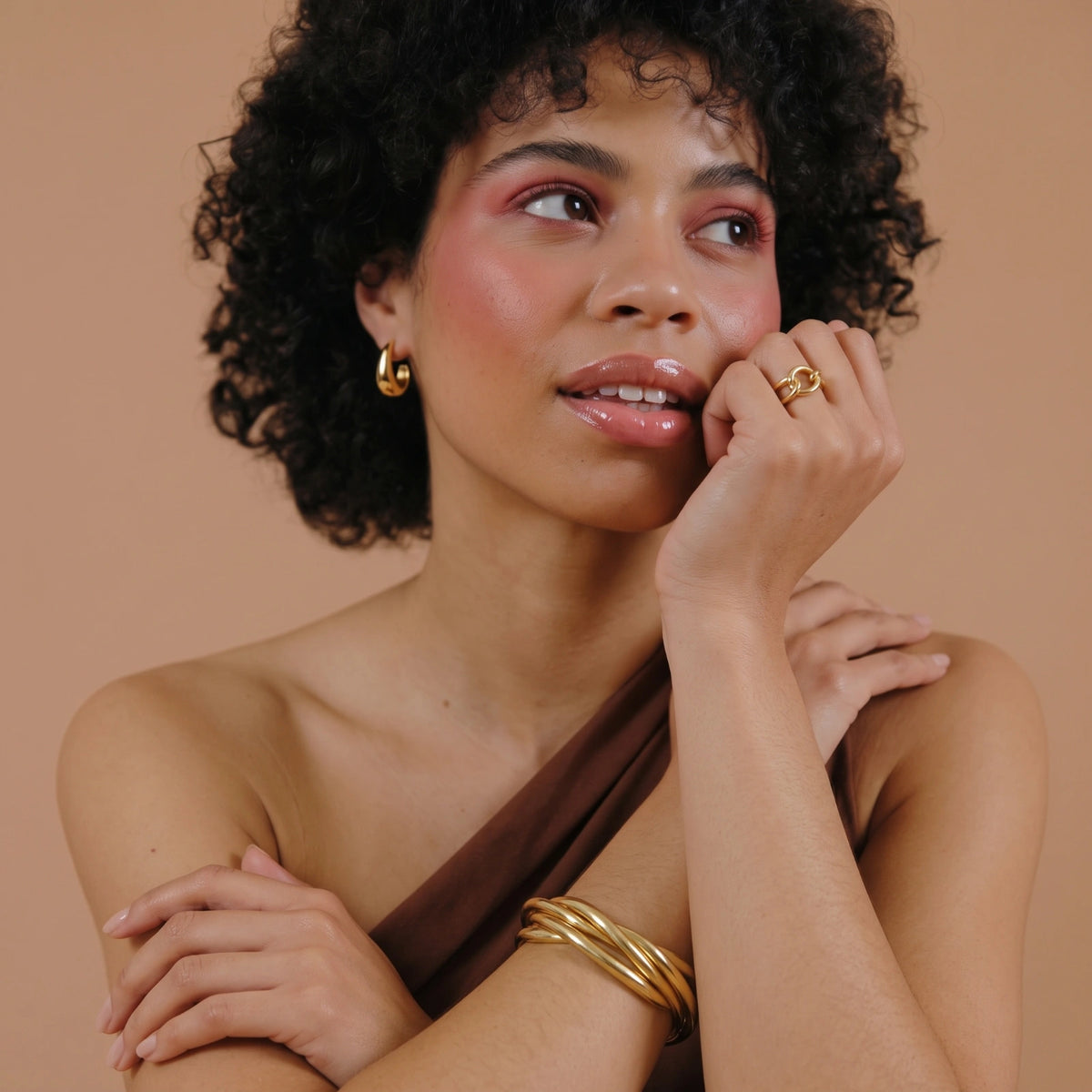 Curved and Shiny Hoops
