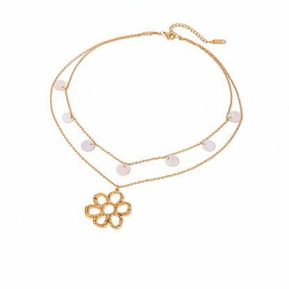 Gold hollow flower design necklace